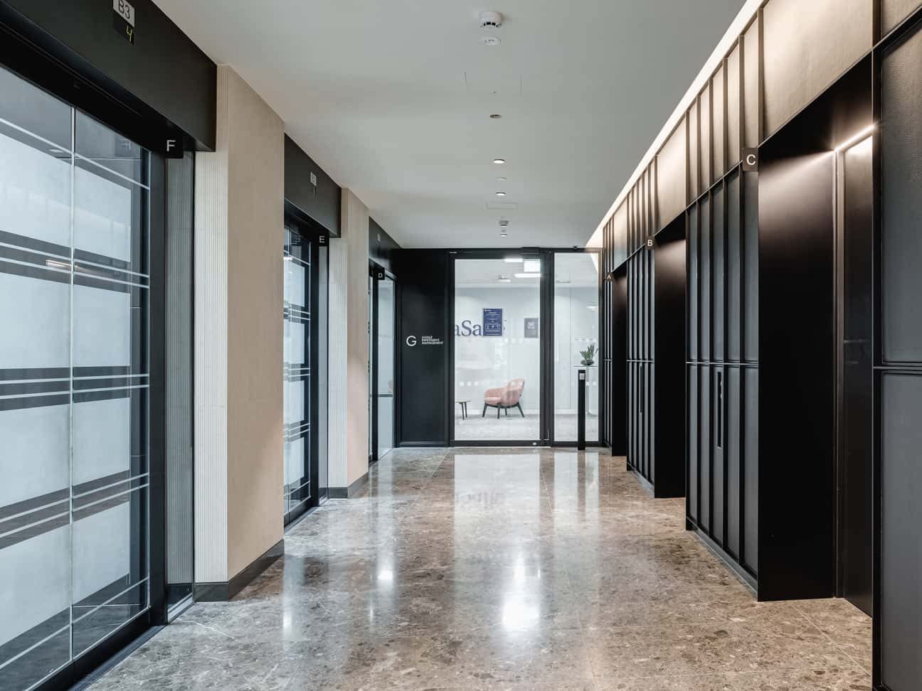 one curzon street lifts